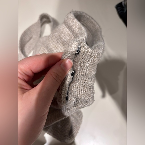 Knit baby shorts overalls 2T small brand - Picture 5 of 5